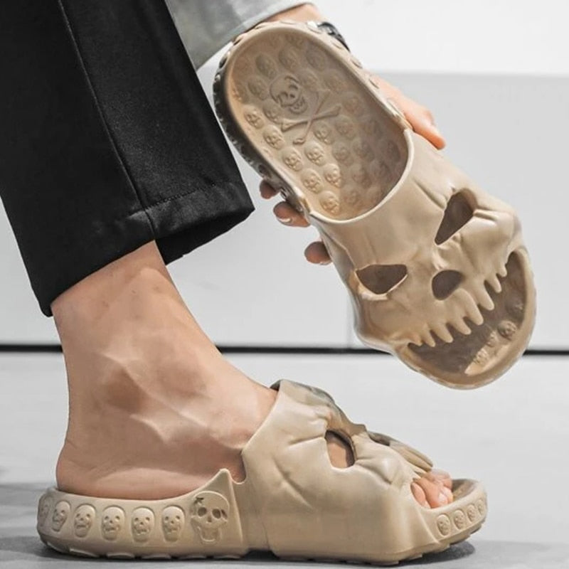 SlipSkull - Zapatillas Con Forma de Calavera